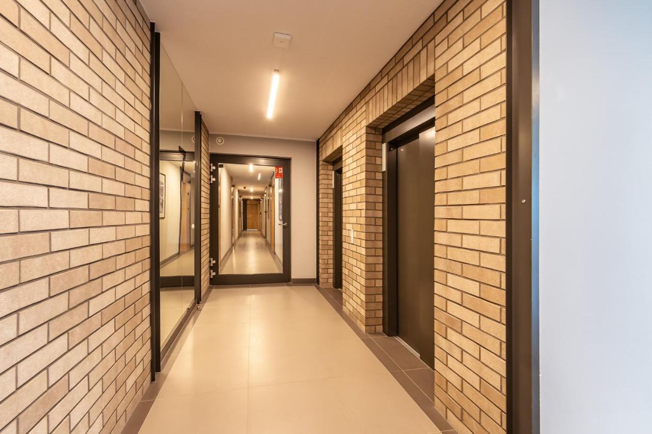 Apartamenty W Gdansku - Zajezdnia Wrzeszcz, Grudziadzka 4B Экстерьер фото